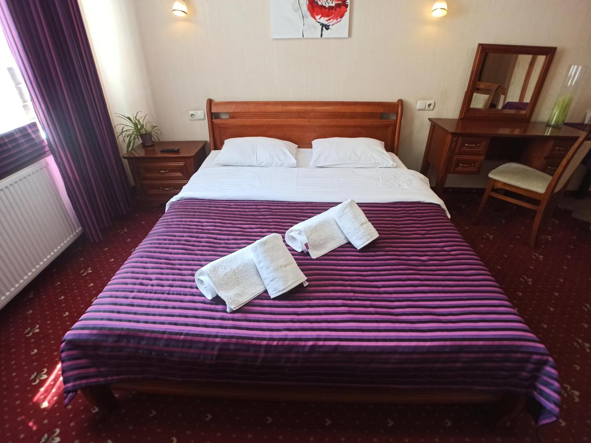 Apartments Deluxe Ivano-Frankivsk Room photo