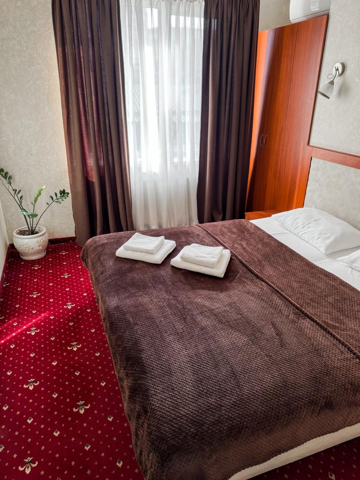 Apartments Deluxe Ivano-Frankivsk Exterior photo
